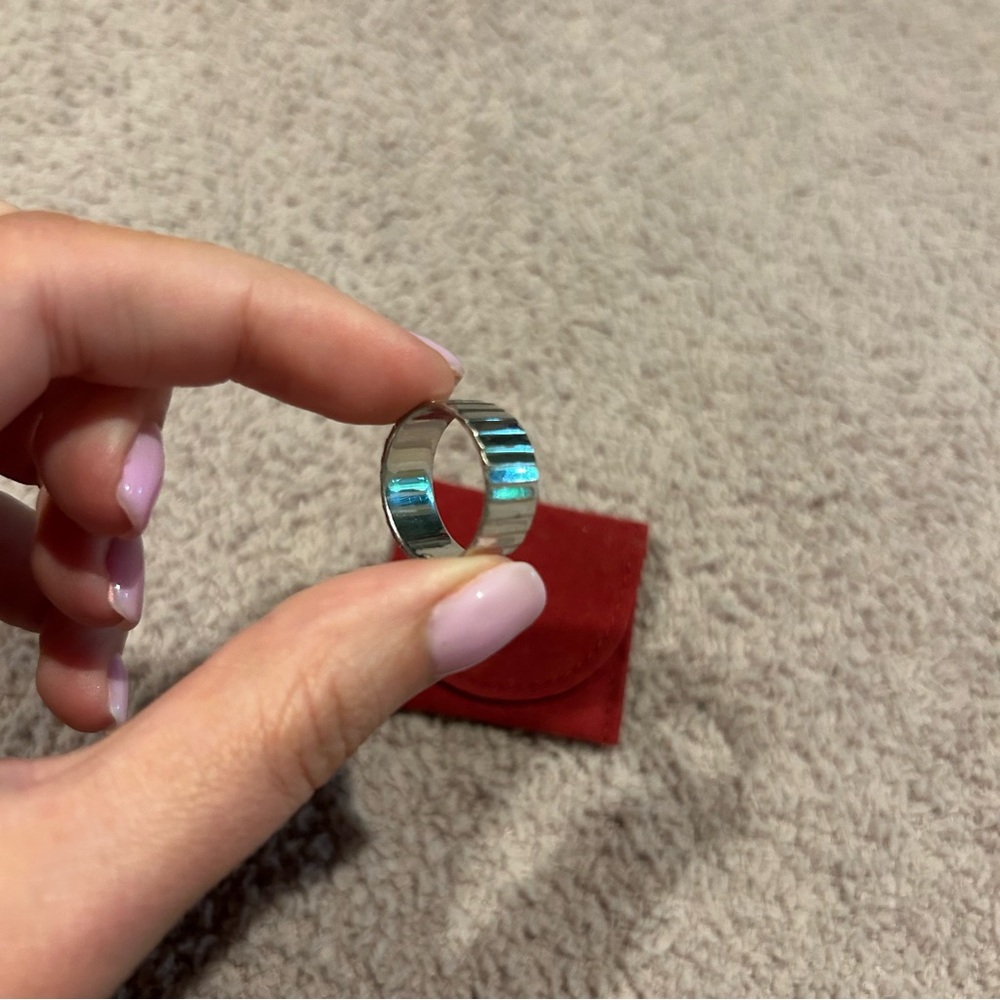 Aurate Silver Ribbed Band Ring - Picture 4 of 8